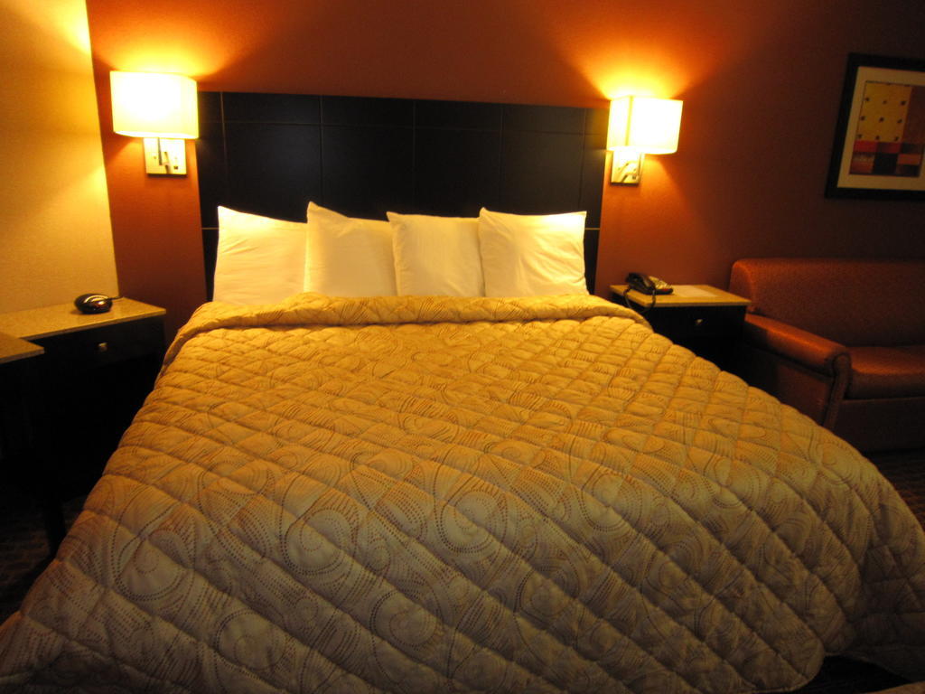 Red Carpet Inn And Suites Monmouth Junction Bilik gambar