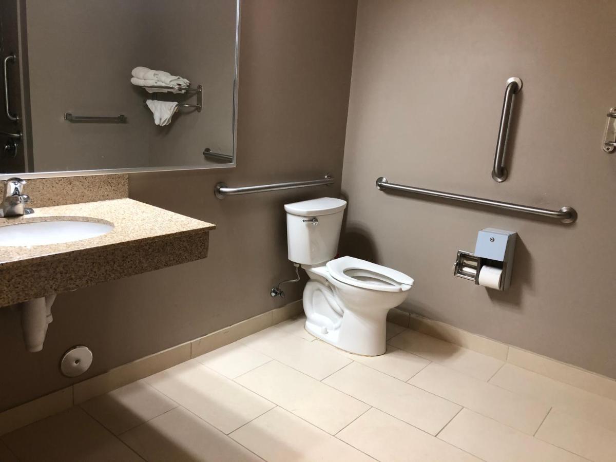 Red Carpet Inn And Suites Monmouth Junction Luaran gambar